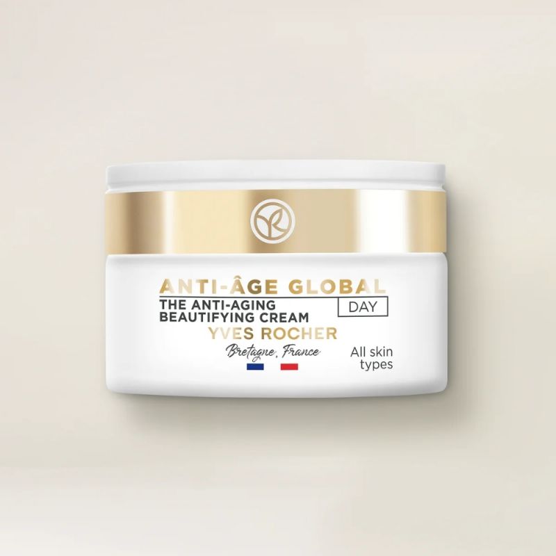 תמונת מוצר - קרם יום אנטי אייג’ינג לטיפול מקיף בכל סימני הגיל מסדרת Anti Age Global 2 - מחיר המוצר 279.9000 ש״ח